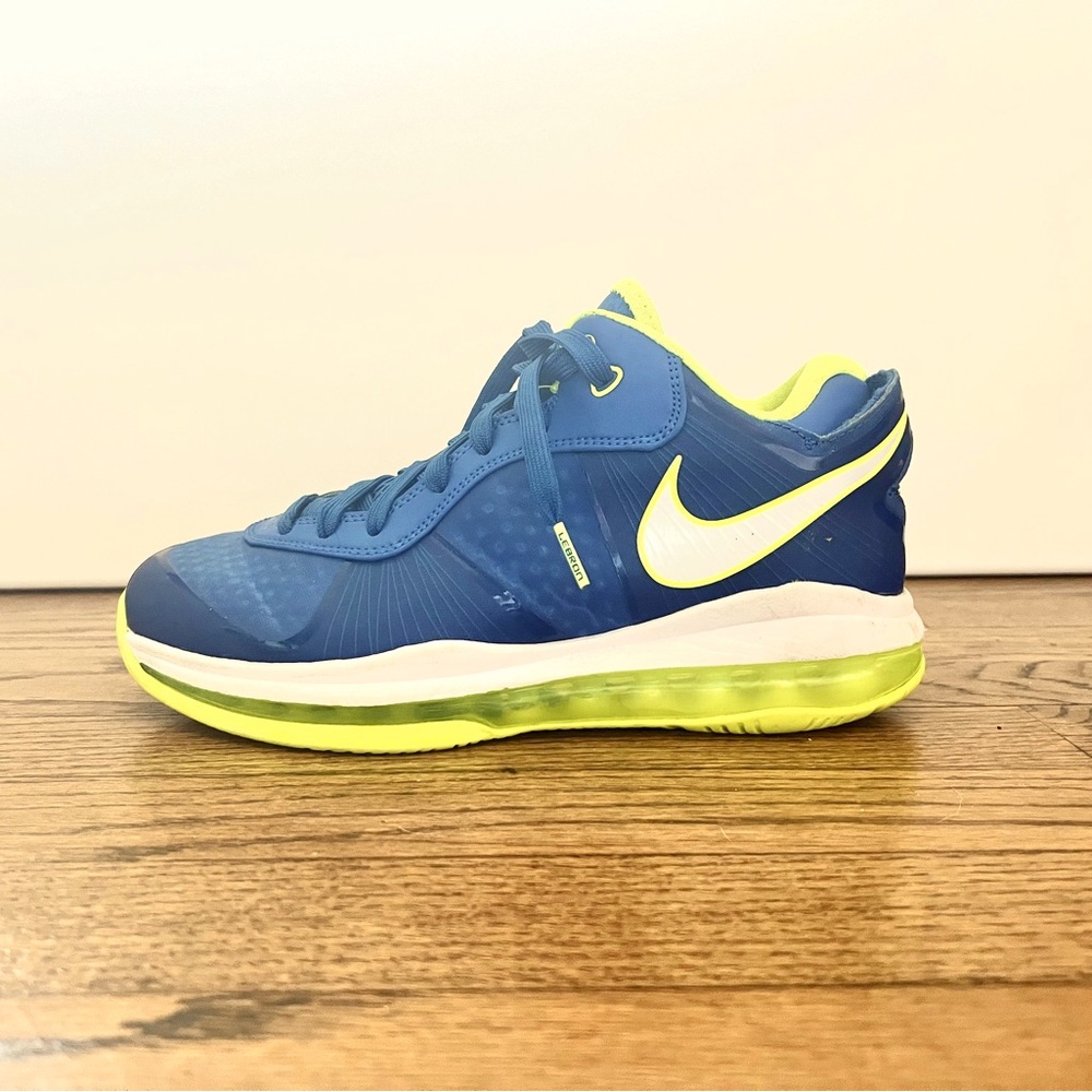 NIKE LEBRON 8 V2 LOW SPRITE (2021) - SIZE 7